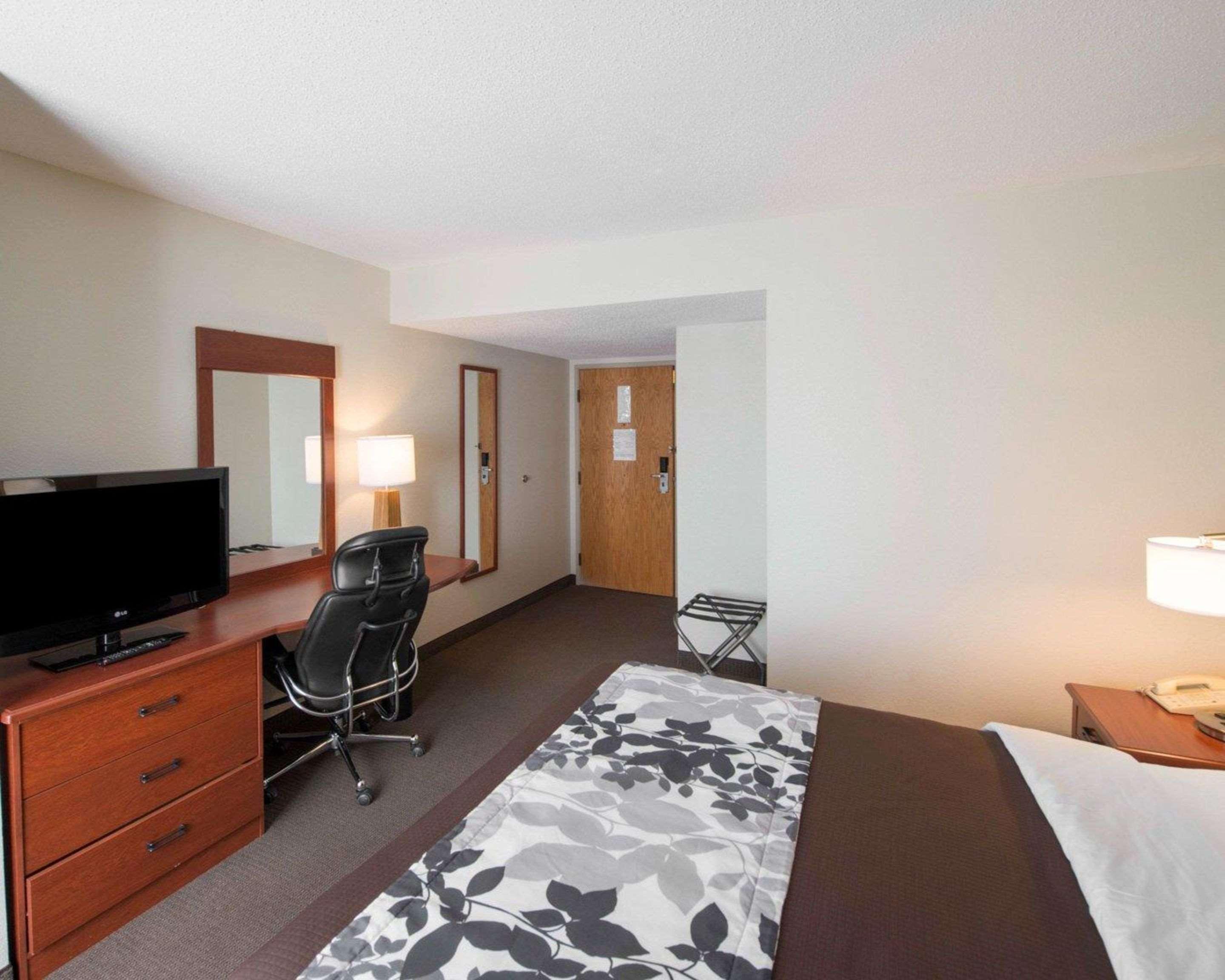 Sleep Inn & Suites Princeton I-77 Bagian luar foto